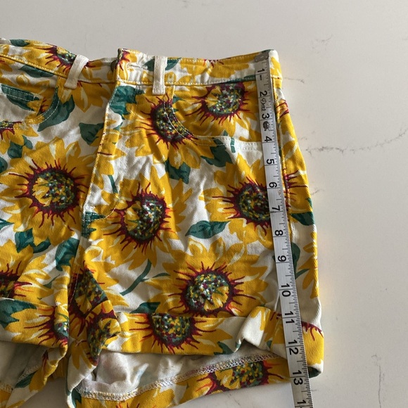 American Apparel Sunflower Shorts - Picture 5 of 6